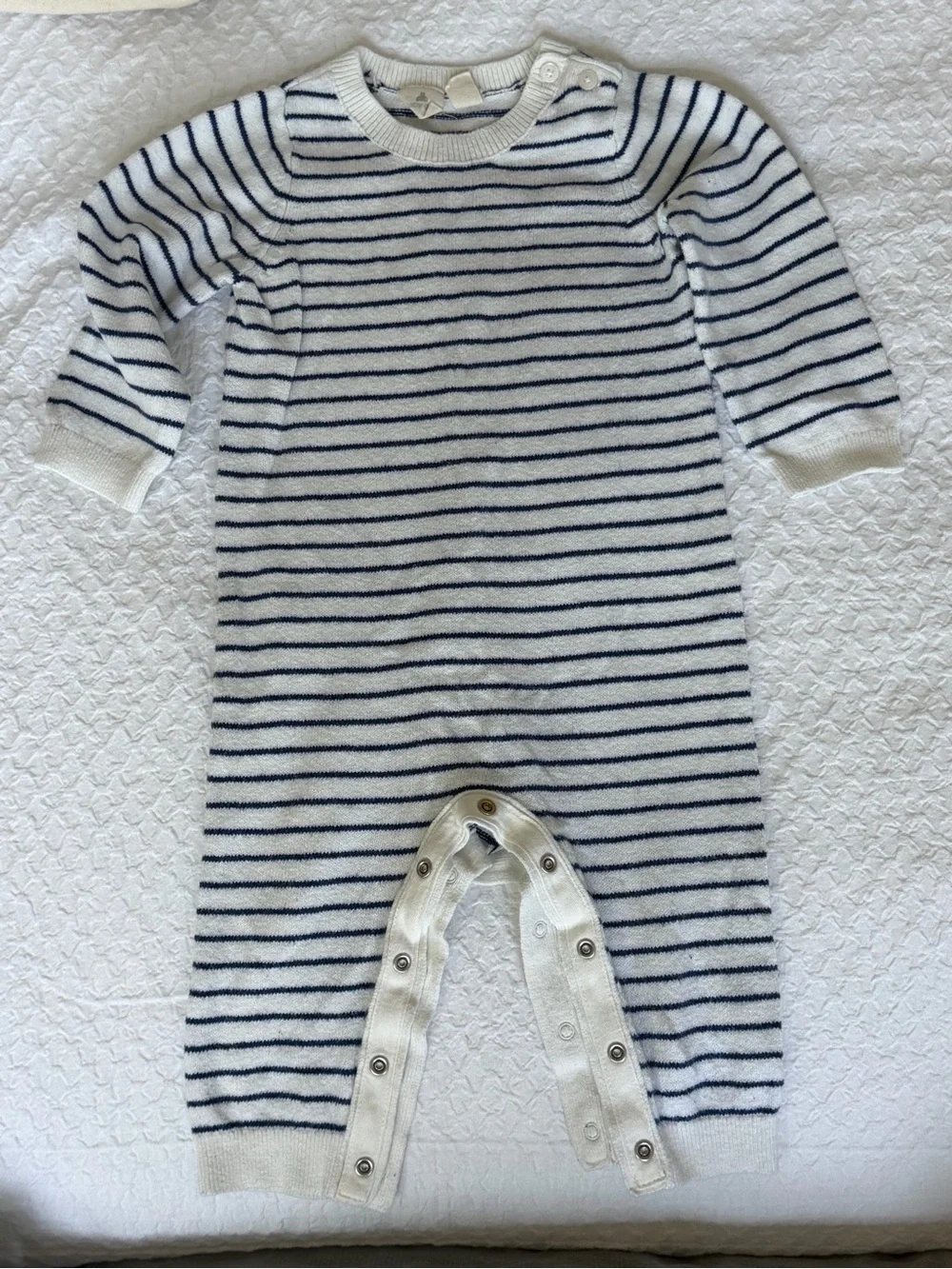 GAP White and Navy Striped Knit Baby Footie